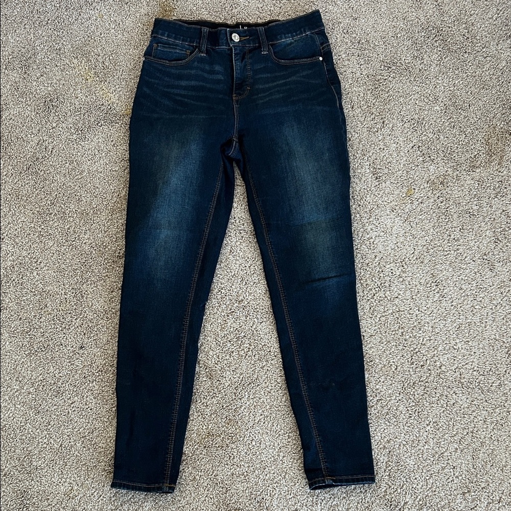 White House Black Market Skinny Jean
